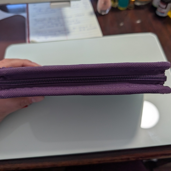 Harveys Classic Wallet in Mulberry - Picture 3 of 5